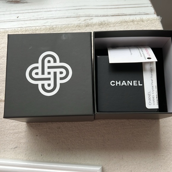 Chanel Signature Earrings - Picture 9 of 10